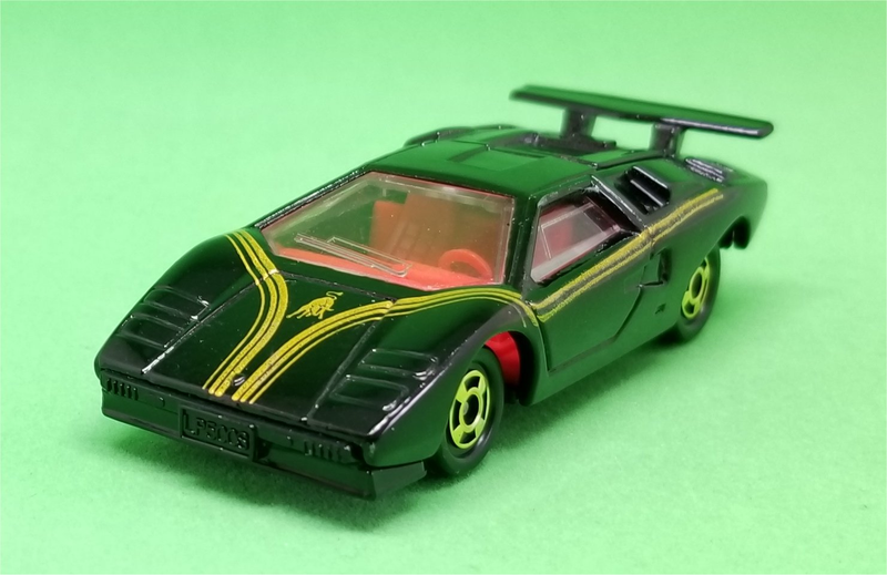 Illustration for article titled LaLD Running of the Bulls 2018: Tomica Lamborghini Countach LP500S